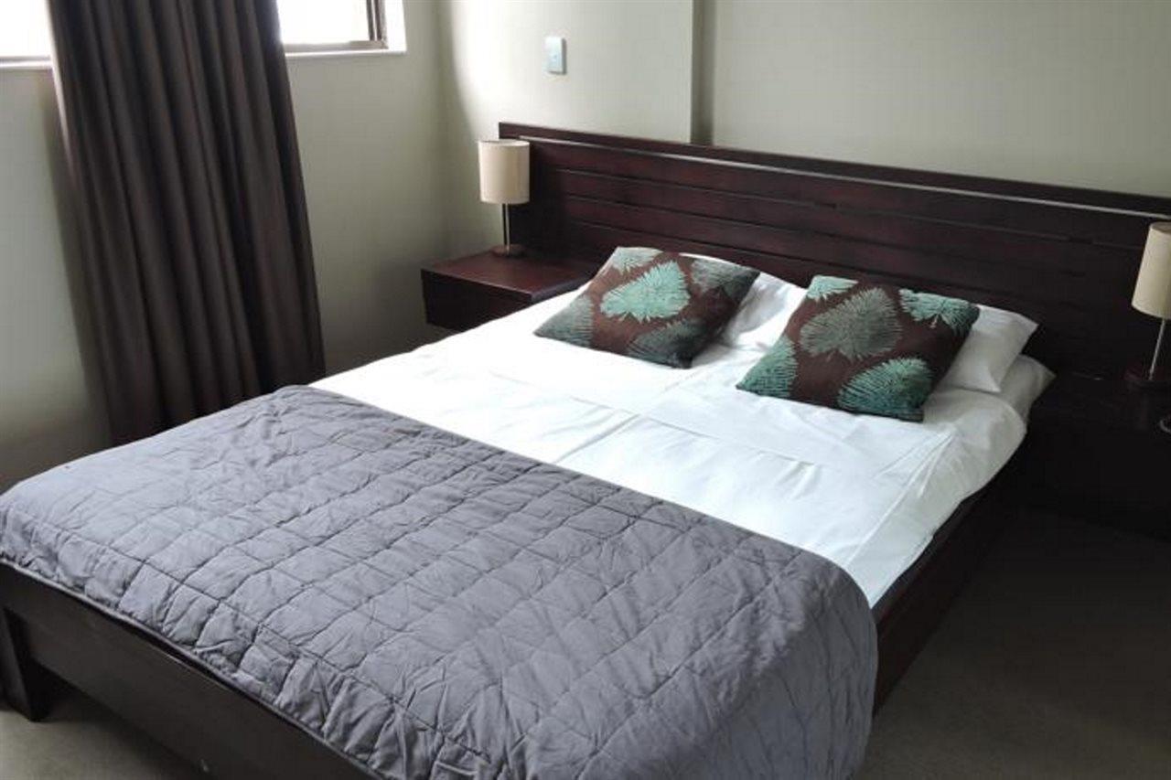President Holiday Apartments - Absolute Beachfront Gold Coast Zewnętrze zdjęcie