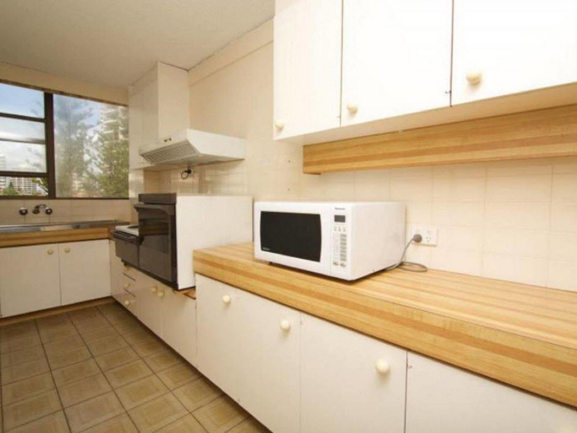 President Holiday Apartments - Absolute Beachfront Gold Coast Zewnętrze zdjęcie