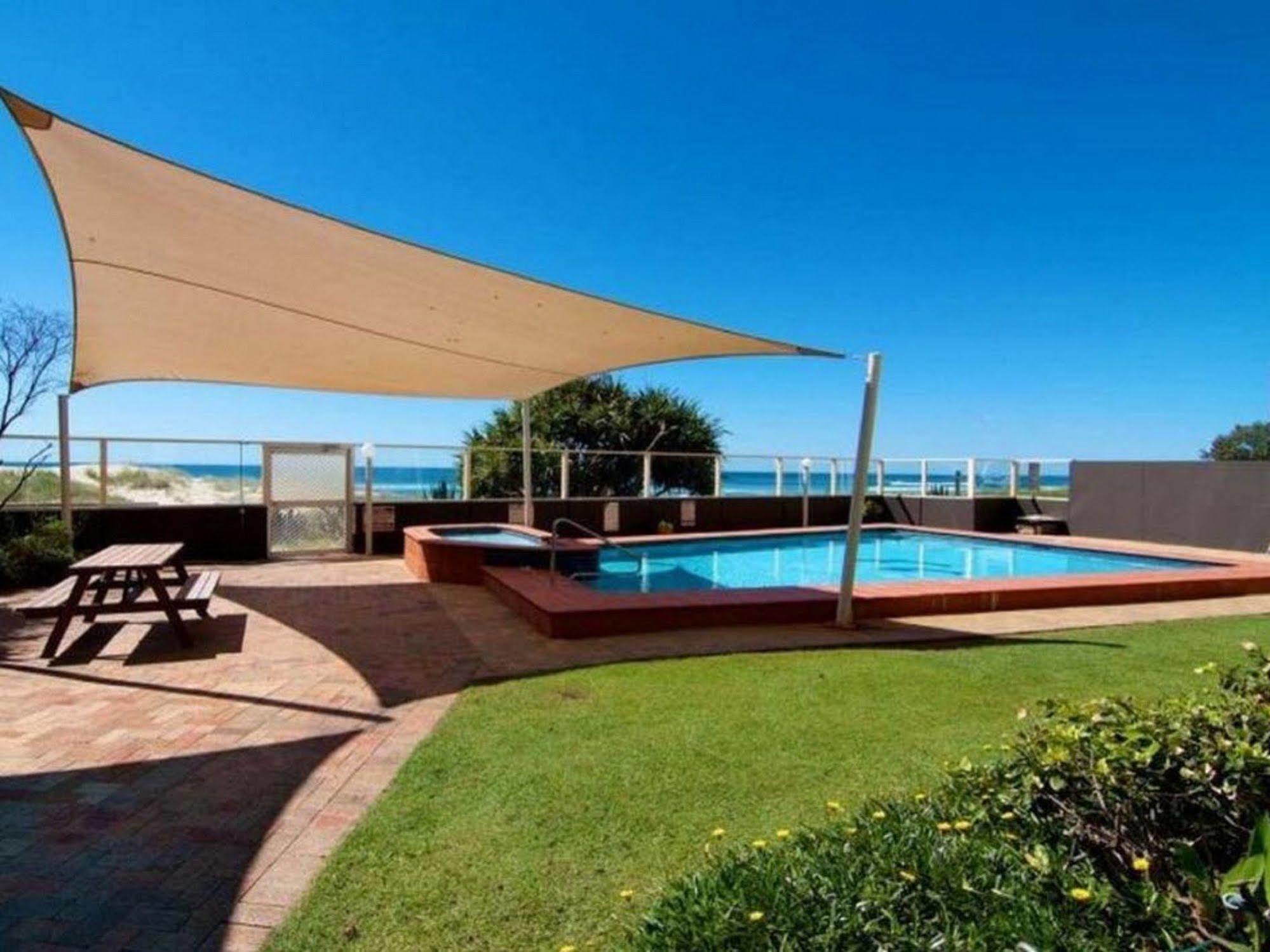President Holiday Apartments - Absolute Beachfront Gold Coast Zewnętrze zdjęcie