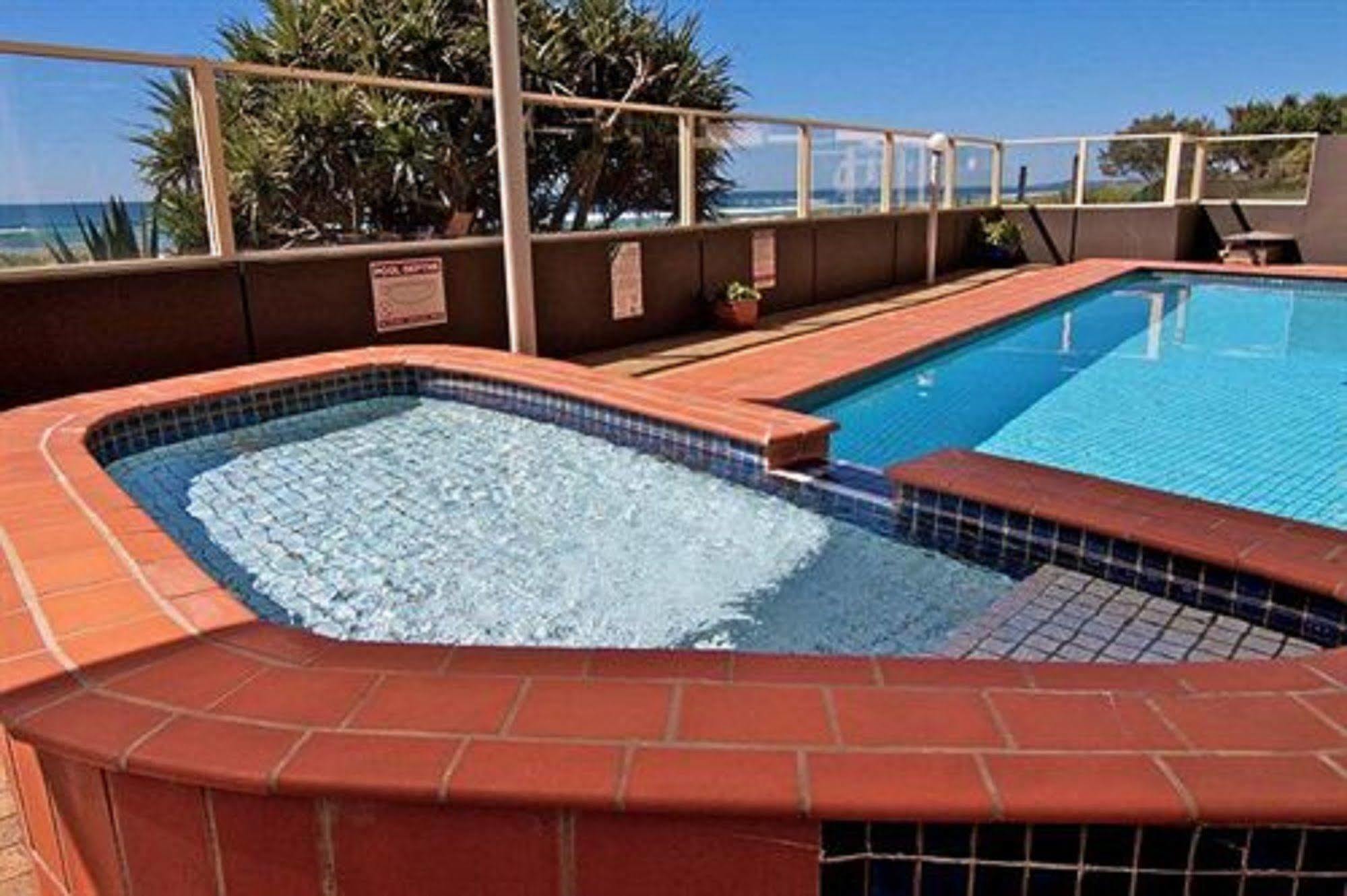 President Holiday Apartments - Absolute Beachfront Gold Coast Zewnętrze zdjęcie